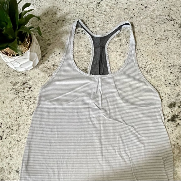 Lululemon 105 Singlet *original version (set of 2) - Picture 3 of 12